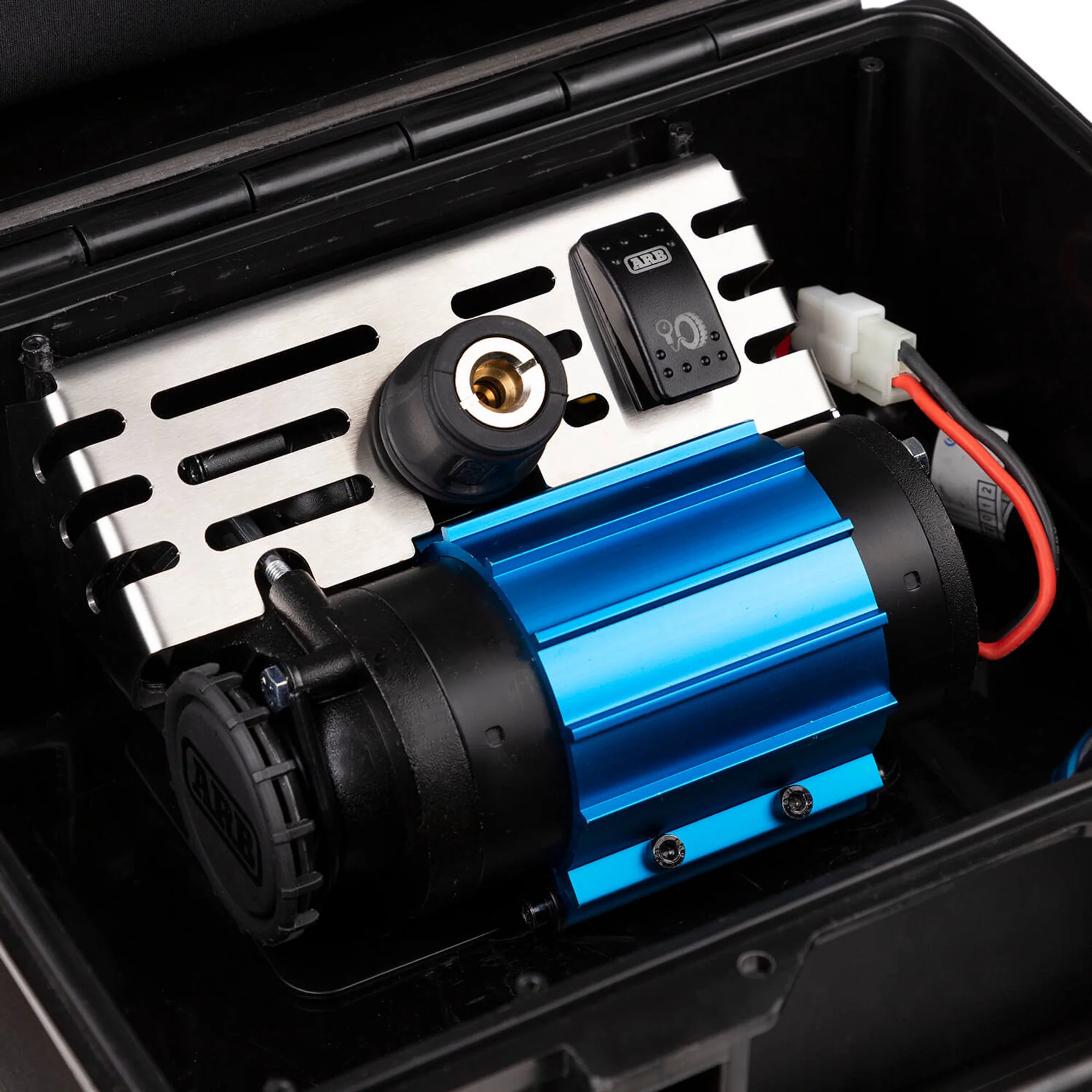 ARB - Single 12V Portable Compressor - Image 3