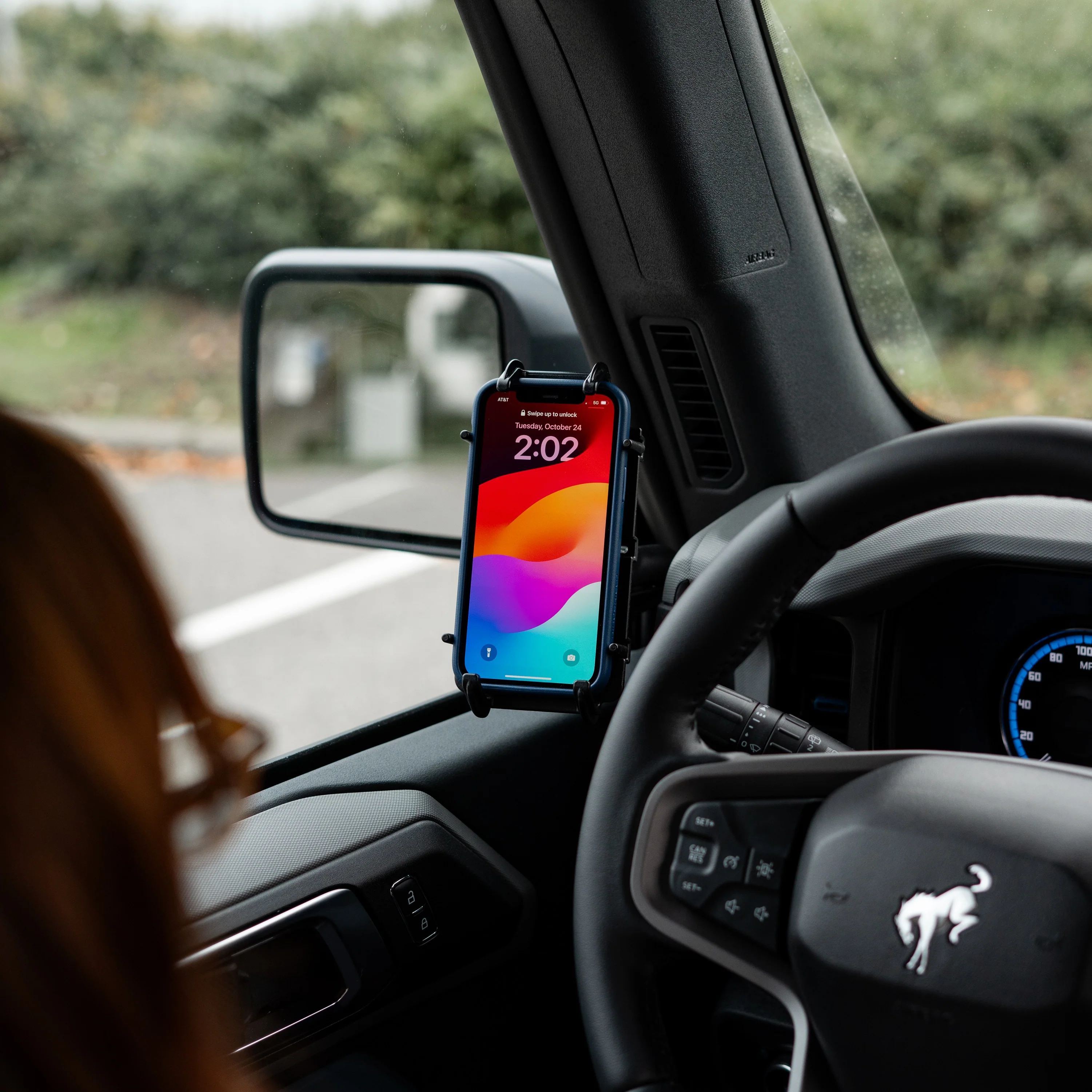 RAM® Quick-Grip™ XL Phone Mount with Grab Handle M6 Bolt Base - Image 4