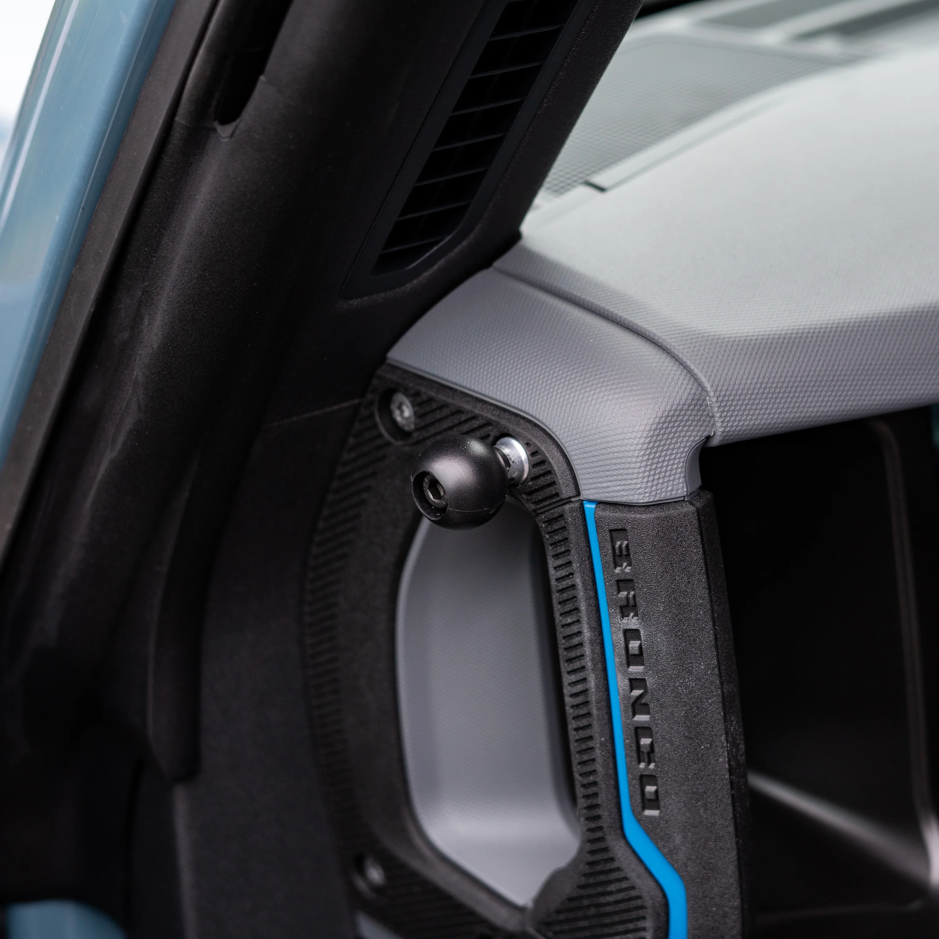 RAM® X-Grip® Large Phone Mount with Grab Handle M6 Bolt Base - Image 3